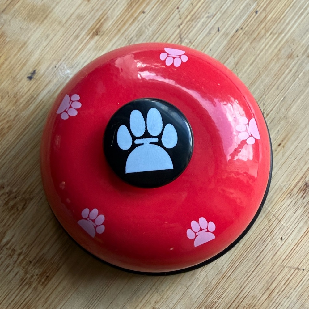 🐕🐕🦺🐩 Red Dog Training Bell with Paw Print - Picture 10 of 11